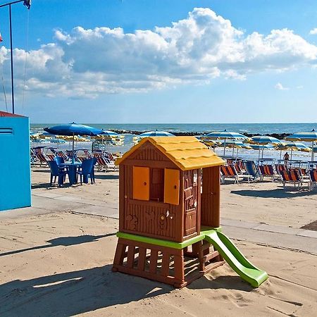 Hotel Europa Cupra Marittima Bagian luar foto