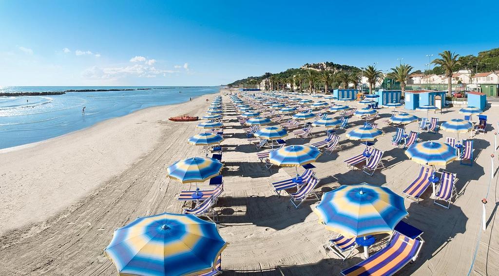 Hotel Europa Cupra Marittima Bagian luar foto