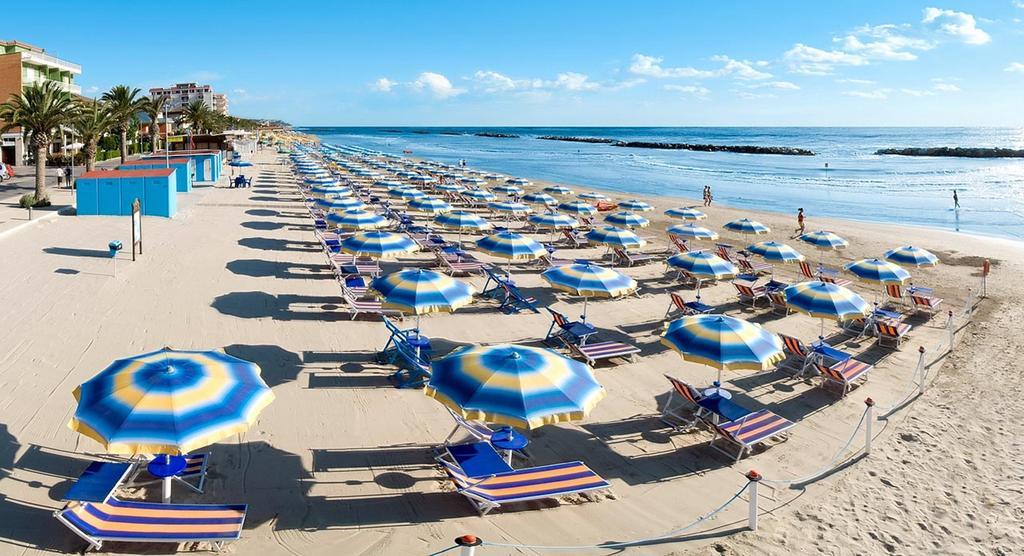 Hotel Europa Cupra Marittima Bagian luar foto