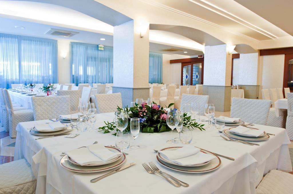 Hotel Europa Cupra Marittima Bagian luar foto