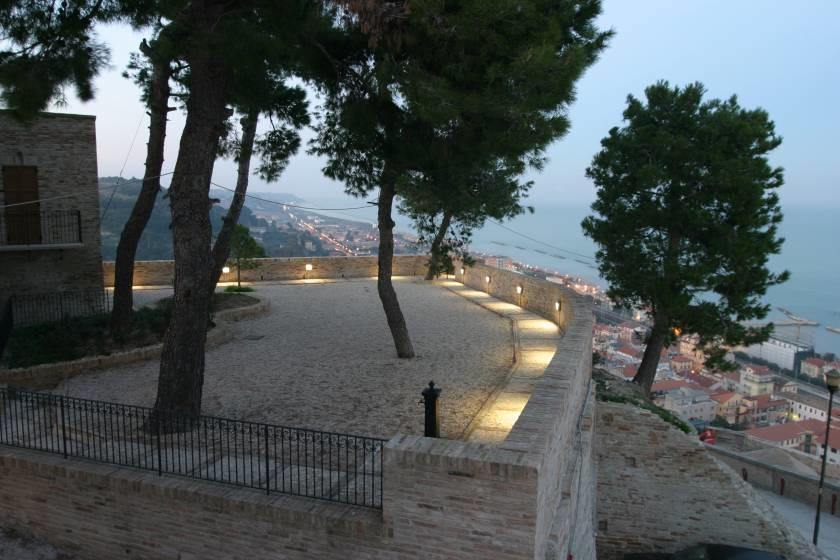 Hotel Europa Cupra Marittima Bagian luar foto